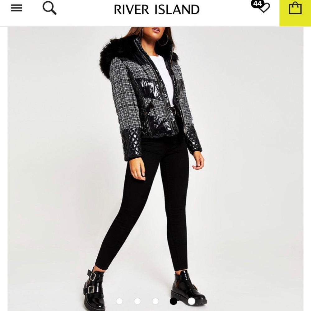 SOLD OUTRiver island Black Boucle check fit jacket